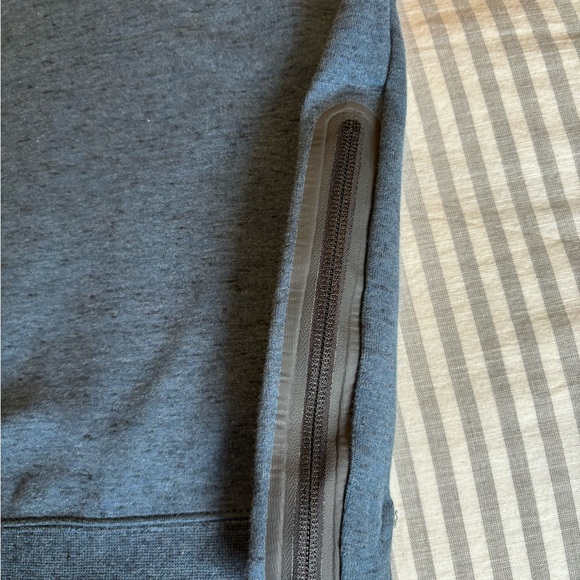 Nike Tech Fleece Funnel Sweatshirt TurtleNeck Navy Size L like new. - Picture 2 of 6